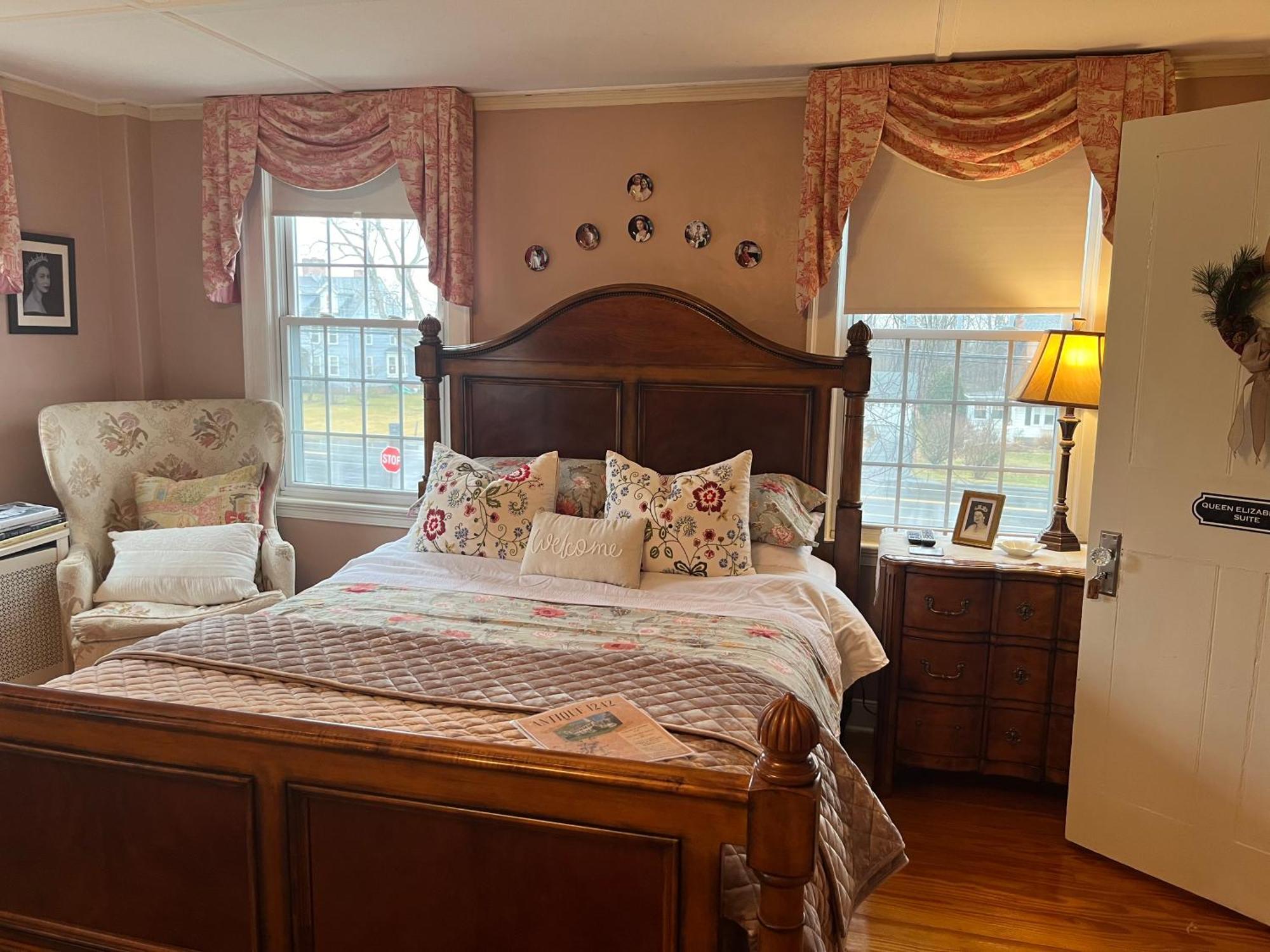 Antique1242 British Bed & Breakfast Enfield Exterior photo