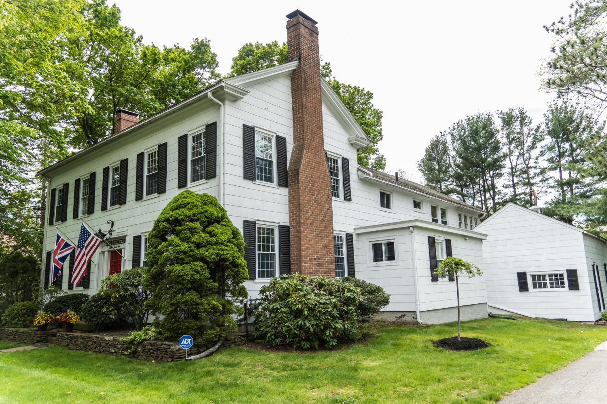 Antique1242 British Bed & Breakfast Enfield Exterior photo